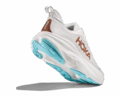 Hoka Women's Skyflow (FTRS - Frost/Rose Gold) -TCRunning Shop 1155113 FTRS 4