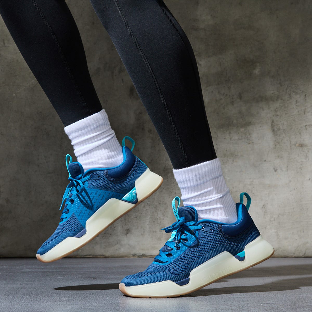 TCRunning Shop 22 TCRunning Shop -TCRunning Shop 1763403784 whm250110 digital ecomm crosstrainingshoes whileonearth 0466 691b67f11b7df