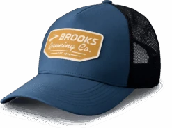 BROOKS Surge Trucker Hat (456 - Blue Slate/Black/Patch)