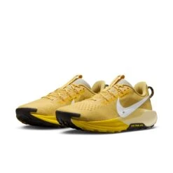 Nike Men’s React Pegasus Trail 5 (700 - Saturn Gold/White-Lightening-Alabaster) -TCRunning Shop AURORA DV3864 700 PHCFH001 2000