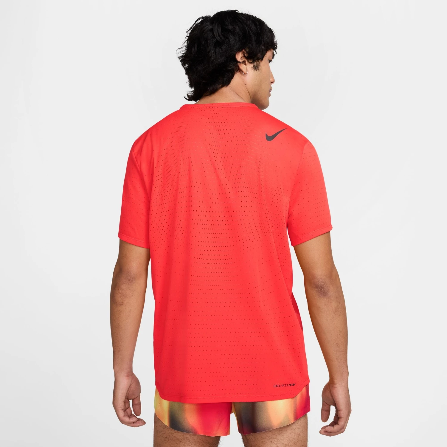 Nike Men's AeroSwift Dri-FIT ADV Short-Sleeve Running Top (696 - LT Crimson/Black) 2 Nike Men's AeroSwift Dri-FIT ADV Short-Sleeve Running Top (696 - LT Crimson/Black) - Image 2