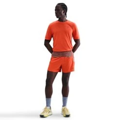 Nike Men's Solar Chase Dri-FIT ADV Short-Sleeve Running Top (633 - Picante Red/Black)