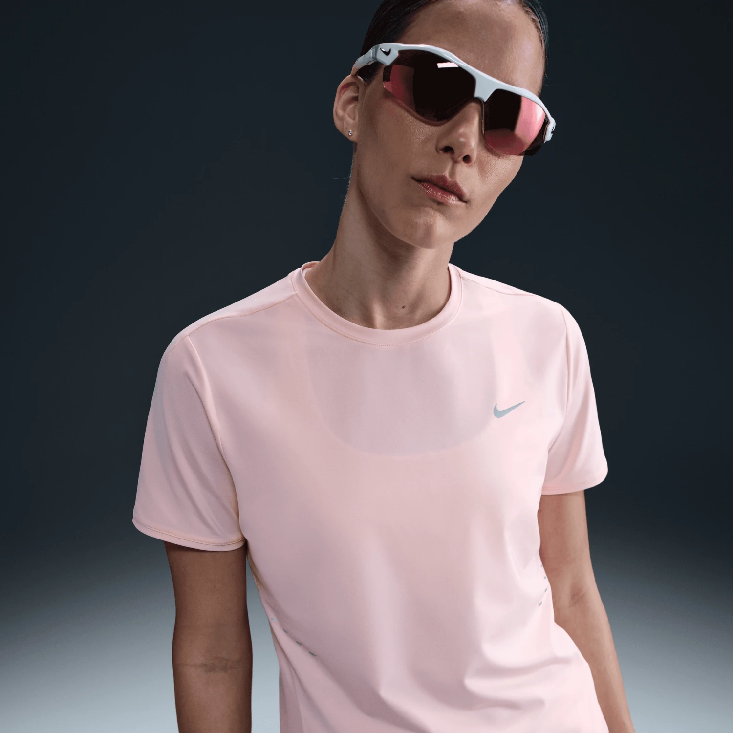 Nike Women's Swift Dri-FIT Short-Sleeve Running Top (607 - Atmosphere/Reflective Silver) 2 Nike Women's Swift Dri-FIT Short-Sleeve Running Top (607 - Atmosphere/Reflective Silver) - Image 2