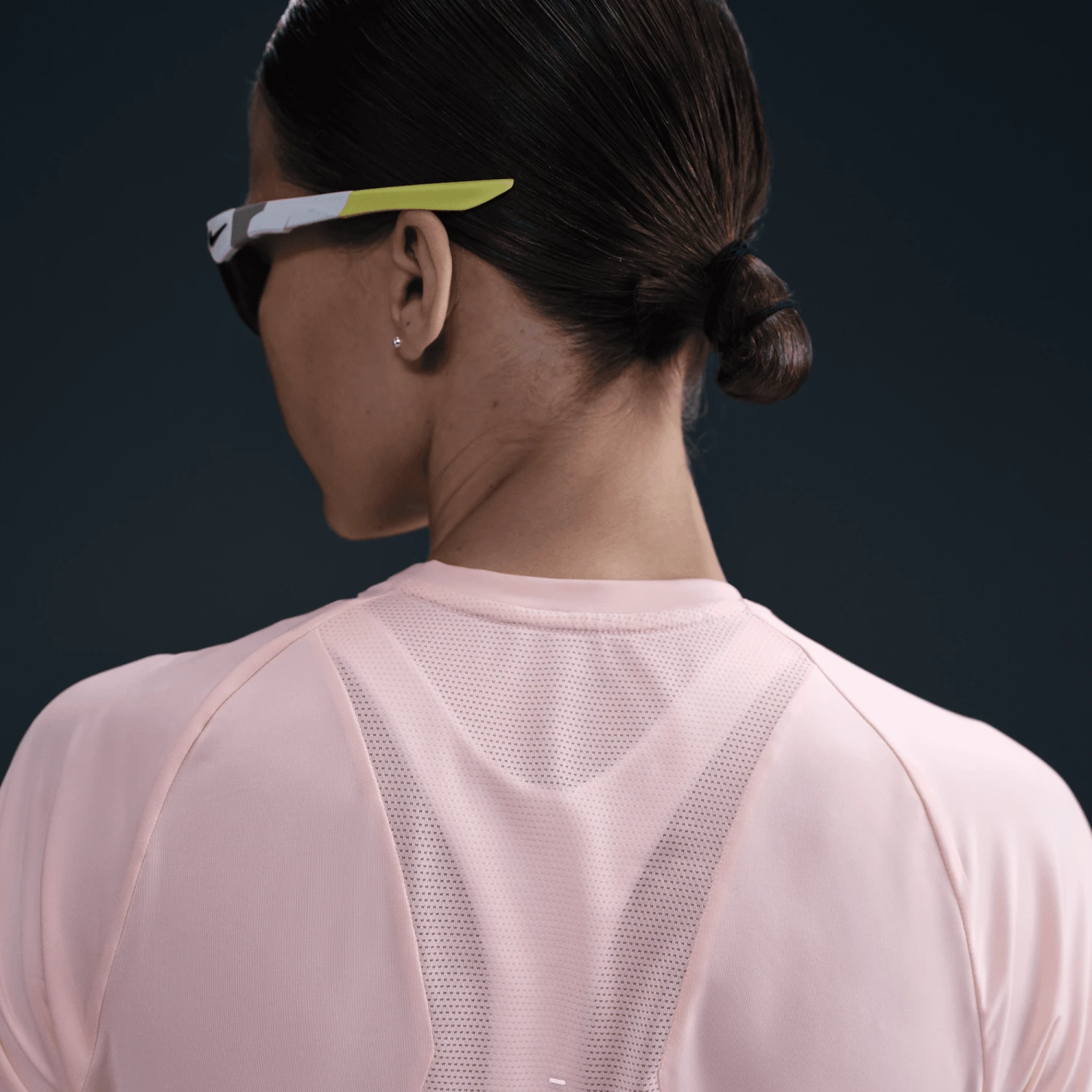 Nike Women's Swift Dri-FIT Short-Sleeve Running Top (607 - Atmosphere/Reflective Silver) 3 Nike Women's Swift Dri-FIT Short-Sleeve Running Top (607 - Atmosphere/Reflective Silver) - Image 3