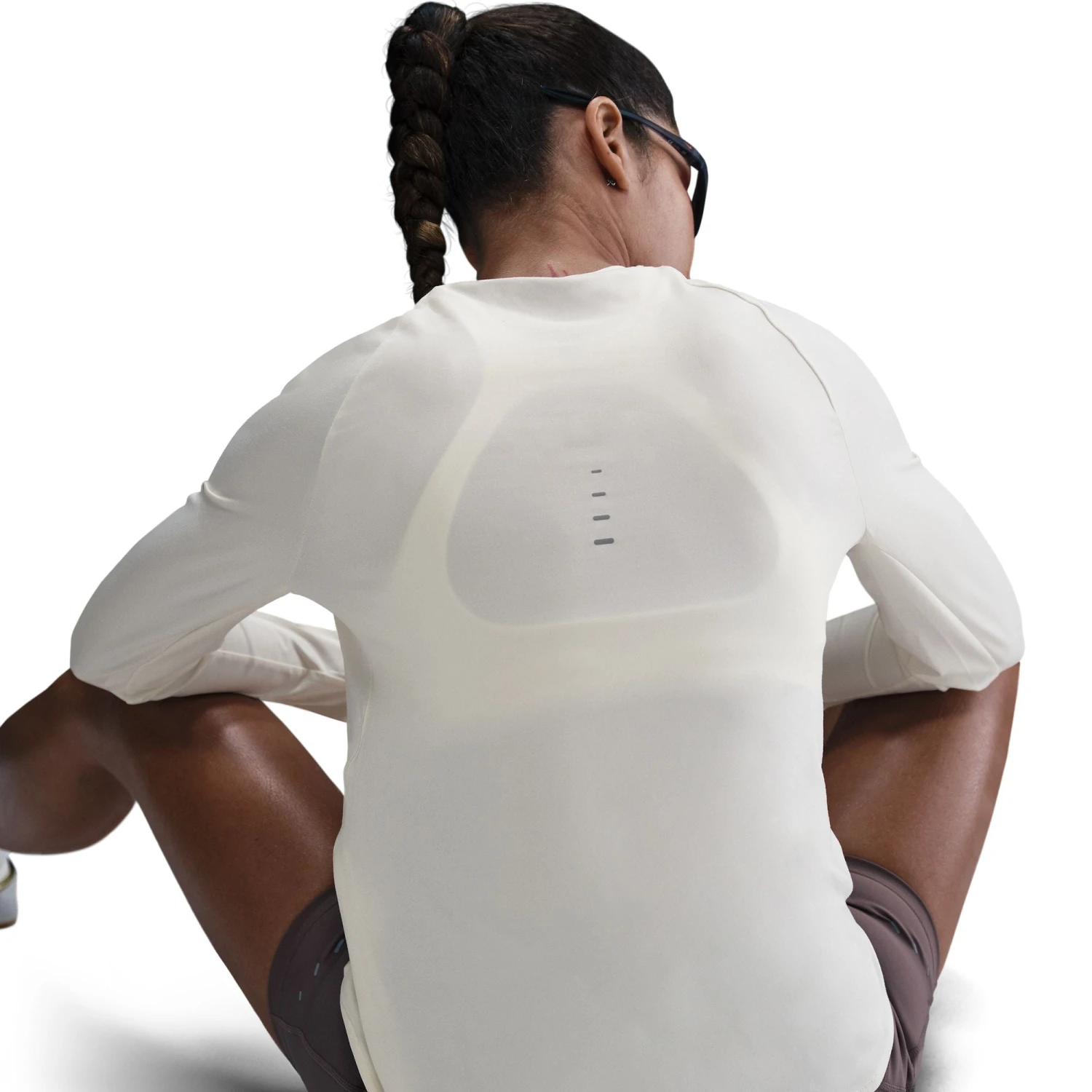 Nike Women's Swift Dri-FIT UV Long Sleeve (133 - Sail/Reflective Silver) 4 Nike Women's Swift Dri-FIT UV Long Sleeve (133 - Sail/Reflective Silver) - Image 4