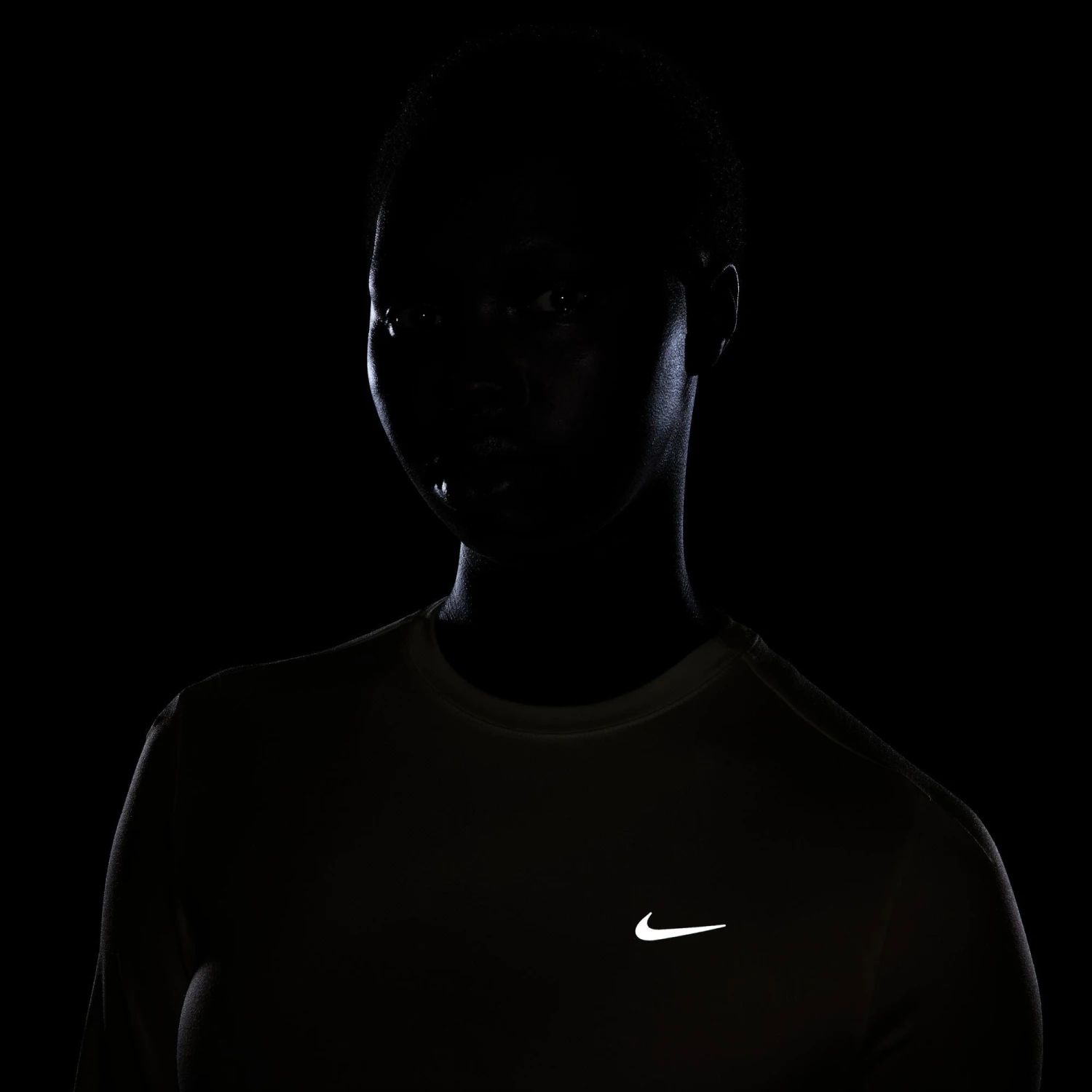 Nike Women's Swift Dri-FIT UV Long Sleeve (133 - Sail/Reflective Silver) 11 Nike Women's Swift Dri-FIT UV Long Sleeve (133 - Sail/Reflective Silver) - Image 11