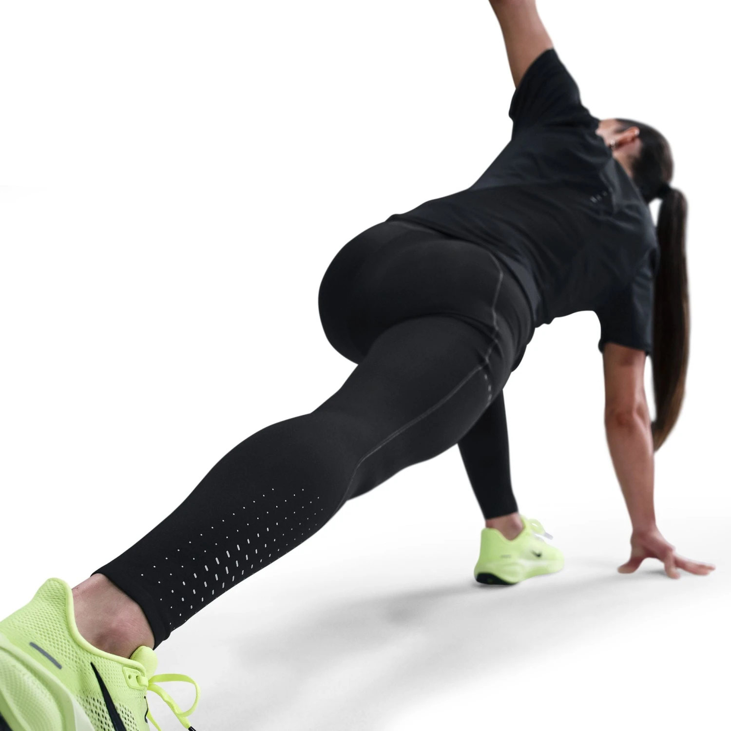 Nike Women's Swift High-Waisted 7/8 Running Leggings W/ Reflective Accents (010 - Black/Dark Smoke Grey) 4 Nike Women's Swift High-Waisted 7/8 Running Leggings W/ Reflective Accents (010 - Black/Dark Smoke Grey) - Image 4