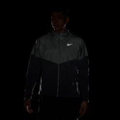 Nike Men's Miler Repel Winterized Running Jacket (043 - Pure Platinum/Reflective Silver) 7 Nike Men's Miler Repel Winterized Running Jacket (043 - Pure Platinum/Reflective Silver) -TCRunning Shop AURORA HV2669 043 PHSYM200 2000