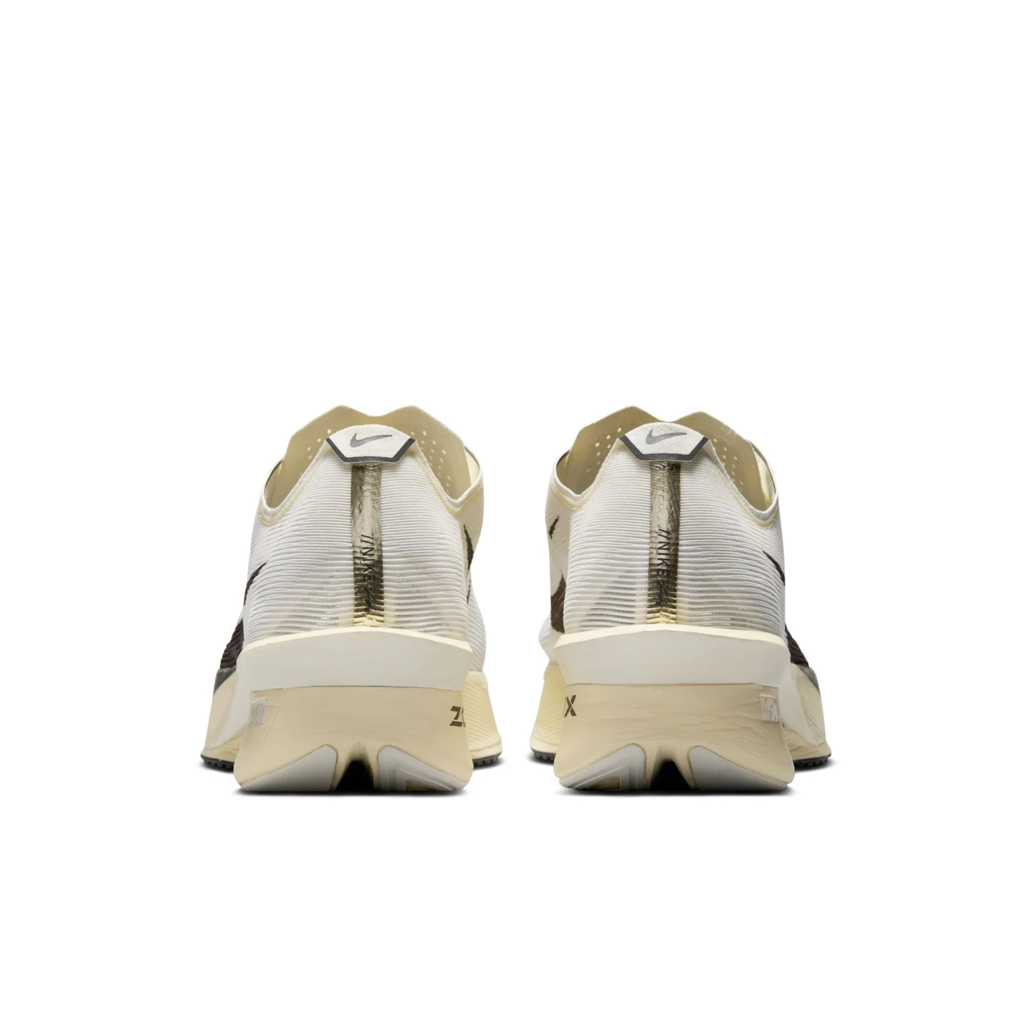 Nike Men’s Vaporfly 4 "Jakob Ingebrigtsen" (100 - Sail/Medium Ash-Metallic Gold Grain-Phantom) 6 Nike Men’s Vaporfly 4 "Jakob Ingebrigtsen" (100 - Sail/Medium Ash-Metallic Gold Grain-Phantom) - Image 6