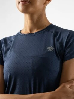Women's Ice Perf Tee SS (Dress Blue) -TCRunning Shop DSC00013 2048x 7cfd872b 5260 4098 b254 34e4869a7bea