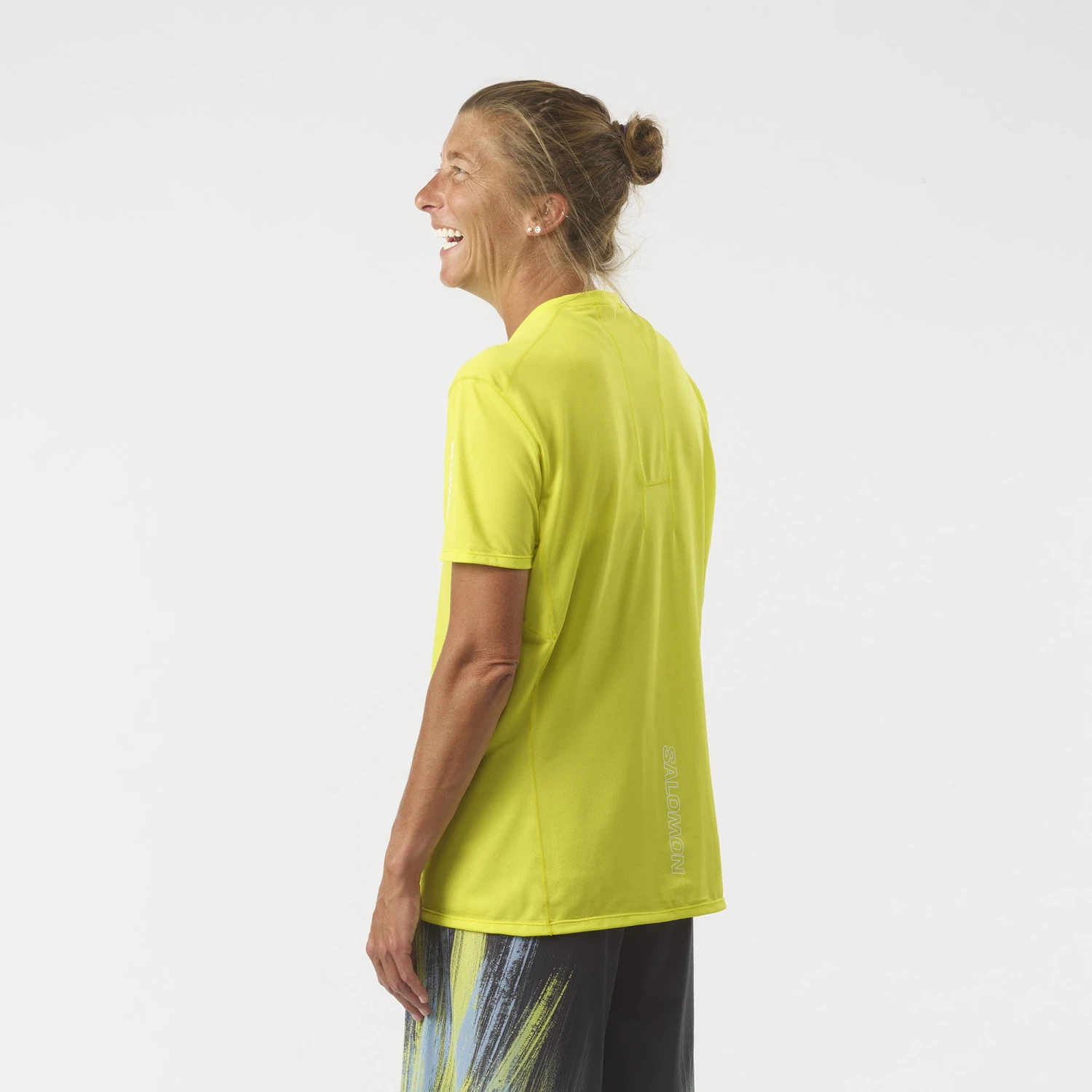 Salomon Women's Shortney Short Sleeve T-Shirt (Sulphur Spring) 3 Salomon Women's Shortney Short Sleeve T-Shirt (Sulphur Spring) - Image 3