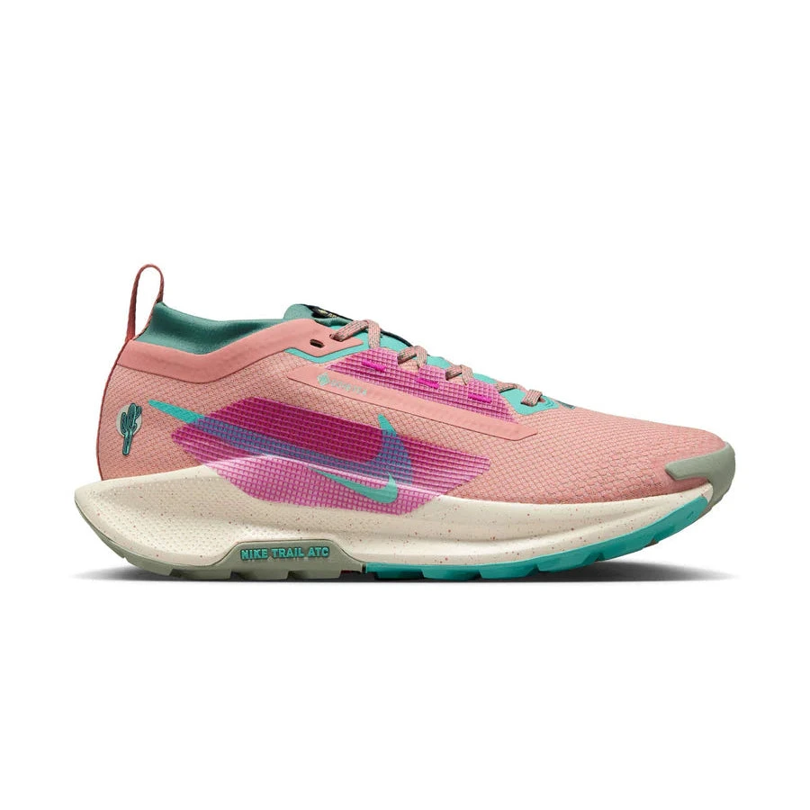 Nike Women’s React Pegasus Trail 5 GORE-TEX (600 - Red Stardust/Green Frost) 1 Nike Women’s React Pegasus Trail 5 GORE-TEX (600 - Red Stardust/Green Frost)